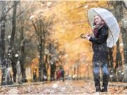 सर्दियों में क्यों मायने रखता है कपड़ों का रंग? जानिए कौन-से रंग पहनने से ठंड का असर होता है कम