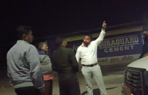 हमारा नगर स्वच्छ हो – भाजयुमो कोषाध्यक्ष विकास झा ने रात में बांकीमोंगरा के सफाई मित्रों से की मुलाकात