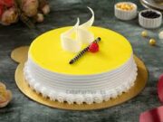 न्यू ईयर स्पेशल: घर पर बनाएं बेहद सॉफ्ट और टेस्टी पाइनएप्पल केक