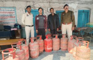 गैस सिलेण्डर चोर को किया पुलिस ने गिरफ्तार