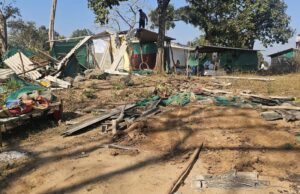 वन भूमि से अतिक्रमण हटाने पर जिला प्रशासन की सख्ती, दो दिनों में करीब 100 मकान हटाए गए