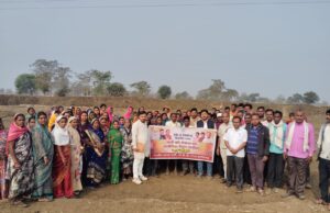 मोदी सरकार की योजनाओं का संदेश लेकर गांव-गांव पहुंचा ओबीसी मोर्चा, आरंग में जनसंवाद कार्यक्रम