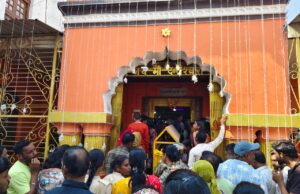 नववर्ष पर दंतेश्वरी मंदिर में उमड़ा श्रद्धा का सैलाब