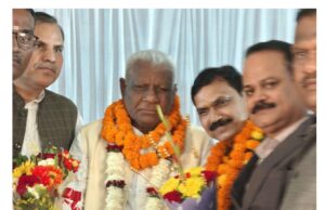 पूर्व खाद्य मंत्री माननीय श्री पुन्नूलाल मोहले जी के जन्मदिन पर जिला पंचायत अध्यक्ष संजय भूषण पाण्डेय ने दी शुभकामनाएं