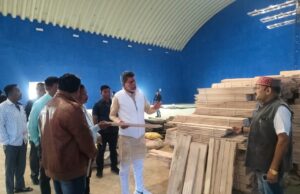भाजपा प्रदेश अध्यक्ष एवं विधायक श्री किरण देव ने निर्माणाधीन बैडमिंटन कोर्ट एवं बाक्स क्रिकेट का किया निरीक्षण