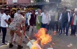 निरीह आदिवासियों को प्रताड़ित कर रहे हैं सत्ता के मद में चूर भाजपाई: विक्रम मंडावी
