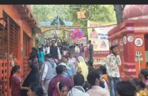 रतनपुर स्तिथ कका पहाड़ मे उमड़ी श्रद्धालुओं की भीड़