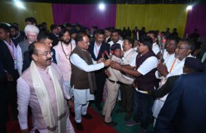 आरंग में सीएम कार्यक्रम के दौरान भाजपा मंडल अध्यक्षों के बीच कहासुनी की चर्चा