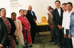 बसंत पंचमी पर तहसील लखनपुर में अधिवक्ताओं व स्टाफ ने की सरस्वती पूजा लखनपुर।