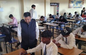 स्वामी आत्मानंद विद्यालय सेमरा में विकासखंड स्तरीय निबंध प्रतियोगिता संपन्न, एसडीएम व तहसीलदार ने किया निरीक्षण, 116 प्रतिभागियों ने लिया हिस्सा