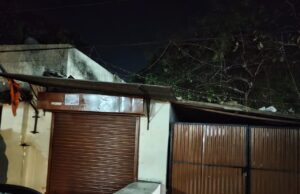 नगर निगम की ज़मीन पर 20 वर्षों से अवैध कब्जा! भानु साहू के नाम आवंटित मकान की आड़ में कॉलोनी के भीतर चल रही अवैध दुकान, असामाजिक तत्वों का बना अड्डा