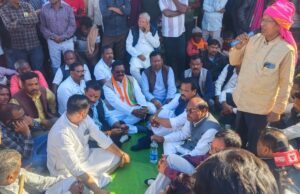 प्रशासनिक आतंक के खिलाफ कुसमी में जनसैलाब, किसान की मौत पर बाजार बंद, कांग्रेस का उग्र धरना