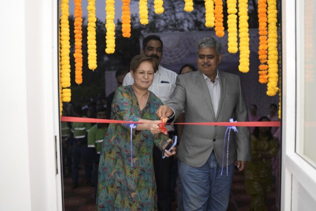 6ec6f40b-94aa-4fa0-a190-786ce2d7903c