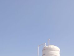 सोलर डबल पंप दो साल से बंद, 2 किमी दूर से पानी ला रहे हैं ग्रामीण