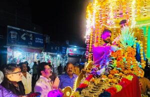 अय्यप्पा स्वामी की शोभायात्रा में शामिल हुए महापौर संजय पांडे और राजस्व सभापति संग्राम सिंह राणा