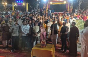 चित्त्रोत्पला गंगा महाआरती का हुआ भव्य आयोजन, बाबा घाट में आतिशबाजी एवं रोशनी से जगमगा उठा त्रिवेणी संगम तट