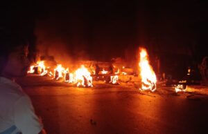 भीषण टक्कर: अकलतरा के कोटगढ़ मार्ग पर 3 ट्रेलरों की भयंकर टक्कर ; एक चालक की घटनास्थल पर मौत