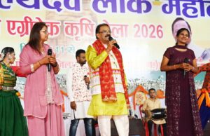 सुप्रसिद्ध जसगीत गायक श्री दिलीप षडंगी के जसगीतों पर देर रात तक झूमते रहे दर्शक