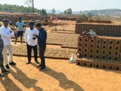 अवैध ईंट भट्ठे पर प्रशासन की कार्यवाही: 5 लाख 85 हजार ईंटें व भण्डारित अवैध कोयला सहित 1 ट्रैक्टर जब्त