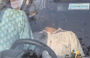 सड़क पर पसरा रहा सन्नाटा, कार में मिला युवक का शव