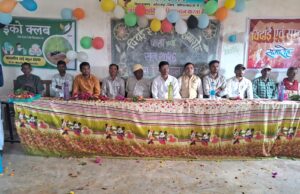 नन्हें हाथों में कमान: हात्मा हाई स्कूल में छोटे छोटे बच्चों ने खुद रचा विदाई का यादगार मंच