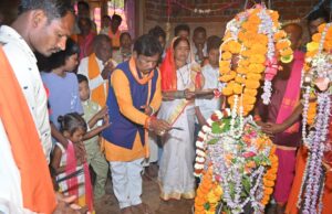 जगत के ‘महेश’ के दर पर पहुंचे बस्तर के महेश, की महादेव की पूजा