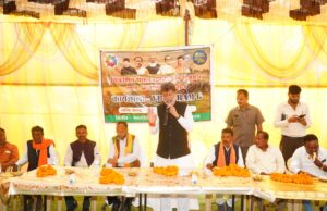 ग्रामीण क्षेत्रों में लगी जन चौपाल में शामिल हुये भाजपा प्रदेश अध्यक्ष एवं विधायक श्री किरण सिंह देव