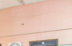 नियम की धज्जियां उड़ाते किया जा रहा है अवैध उत्खनन और परिवहन, मुक्ति मोर्चा ने सौंपा एसडीएम को ज्ञापन