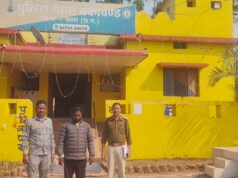 गिरोला मंदिर चोरी मामले में आरोपी गिरफ्तार, एक मोबाइल व 3 हजार रुपये बरामद