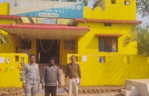 गिरोला मंदिर चोरी मामले में आरोपी गिरफ्तार, एक मोबाइल व 3 हजार रुपये बरामद