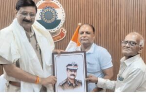 छत्तीसगढ़ के प्रथम पुलिस कमिश्नर डॉ. संजीव शुक्ला से श्रमबिंदु परिवार की सौजन्य भेंट