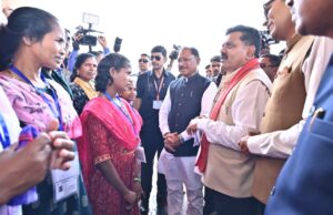 पुनर्वासित युवाओं ने विधानसभा में देखी जनतांत्रिक प्रक्रिया, लोकतंत्र के इतिहास का एक अविस्मरणीय दिन