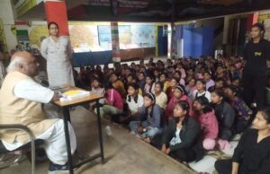 लखनपुर -सरगुजा सांसद द्वारा कस्तूरबा गांधी आवासीय विद्यालय लखनपुर का किया गया औचक निरीक्षण।