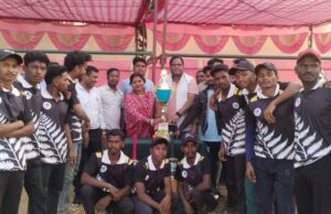 विश्रामपुरी में एपीएल आमाडीही प्रीमियर लीग का सफल आयोजन, खेल भावना के साथ दिखा उत्साह