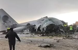 बोलीविया में एयरफोर्स का C-130 विमान दुर्घटनाग्रस्त, 15 की मौत; घटनास्थल पर बिखरे नोटों की लूट
