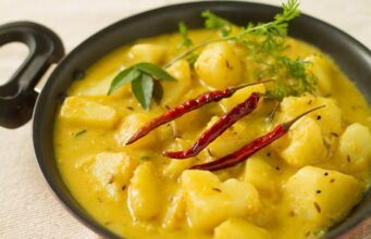 चैत्र नवरात्रि स्पेशल: व्रत में स्वाद का तड़का लगाने के लिए घर पर बनाएं खट्टे-स्वादिष्ट “दही वाले आलू”