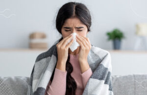 मौसम बदलते ही सर्दी-जुकाम से बचने के आसान घरेलू नुस्खे: अदरक, हल्दी, तुलसी और भाप के फायदे