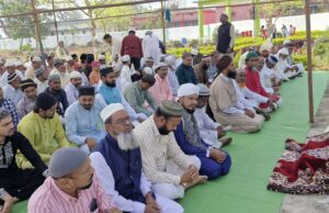 कोमाखान में ईद की रौनक: हजारों हाथ उठे अमन-चैन की दुआ के लिए, सेवा और सौहार्द की मिसाल बना त्योहार