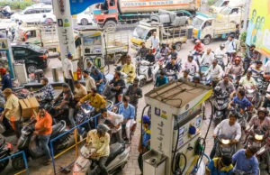 मिडिल ईस्ट तनाव के बीच भारत में पेट्रोल, डीजल और LPG की कोई कमी नहीं: सरकार ने दी राहत की खबर