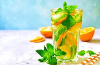 गर्मियों की ताजगी का राज: घर पर बनाएं सुपर रिफ्रेशिंग लेमन मिंट मोइतो