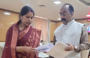 मुख्यमंत्री विष्णु देव साय एवं उपमुख्यमंत्री अरुण साव जल्द आएँगे धमतरी,भाजपा प्रदेश उपाध्यक्ष रंजना साहू ने धमतरी आने का दिया निमंत्रण