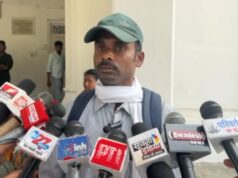 आत्मसमर्पित एरिया नक्सली कमांडर सरकारी सिस्टम से परेशान, कहा– हालात ऐसे रहे तो परिवार के साथ करना पड़ेगा बड़ा फैसला