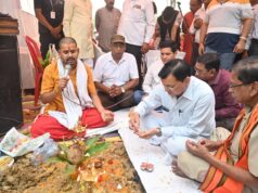 उद्योग मंत्री श्री देवांगन ने श्री चंदपुरिहा कंसोधन वैश्य गुप्ता समाज को सामुदायिक भवन की दी सौगात