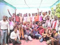 कार्यकर्ताओं और नगरवासियों के साथ होली के रंग में रंगे कैबिनेट मंत्री श्री लखन लाल देवांगन