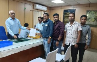 युवा कांग्रेस ने एसईसीएल ढेलवाडीह प्रबंधक को सौंपा ज्ञापन।