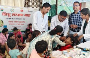 “शिशु संरक्षण माह का शुभारंभ: बीजापुर में बच्चों को पिलाया गया आयरन व विटामिन ए सिरप”