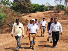 कलेक्टर ने हनुमान धारा एवं भारतीय हाथकरघा प्रौद्योगिकी संस्थान चांपा का निरीक्षण किया