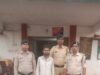 अवैध रूप से 35 पाव देशी प्लेन शराब के साथ आरोपी गिरफ्तार थाना मुलमुला पुलिस की त्वरित कार्यवाही