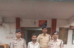 अवैध रूप से 35 पाव देशी प्लेन शराब के साथ आरोपी गिरफ्तार थाना मुलमुला पुलिस की त्वरित कार्यवाही
