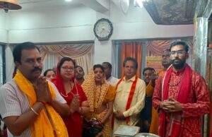 श्री सिद्ध हनुमान मंदिर की १४९ वीं महाआरती में पंडित अमित शर्मा सपरिवार हुई शामिल